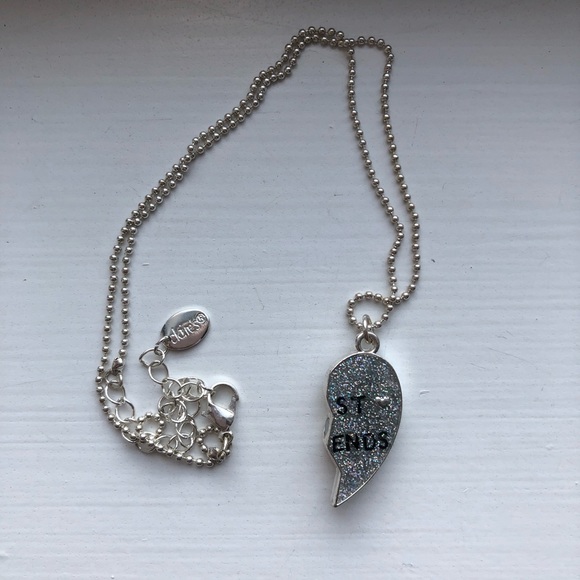 Vintage Claires silver Best Friends heart necklace - Picture 7 of 7